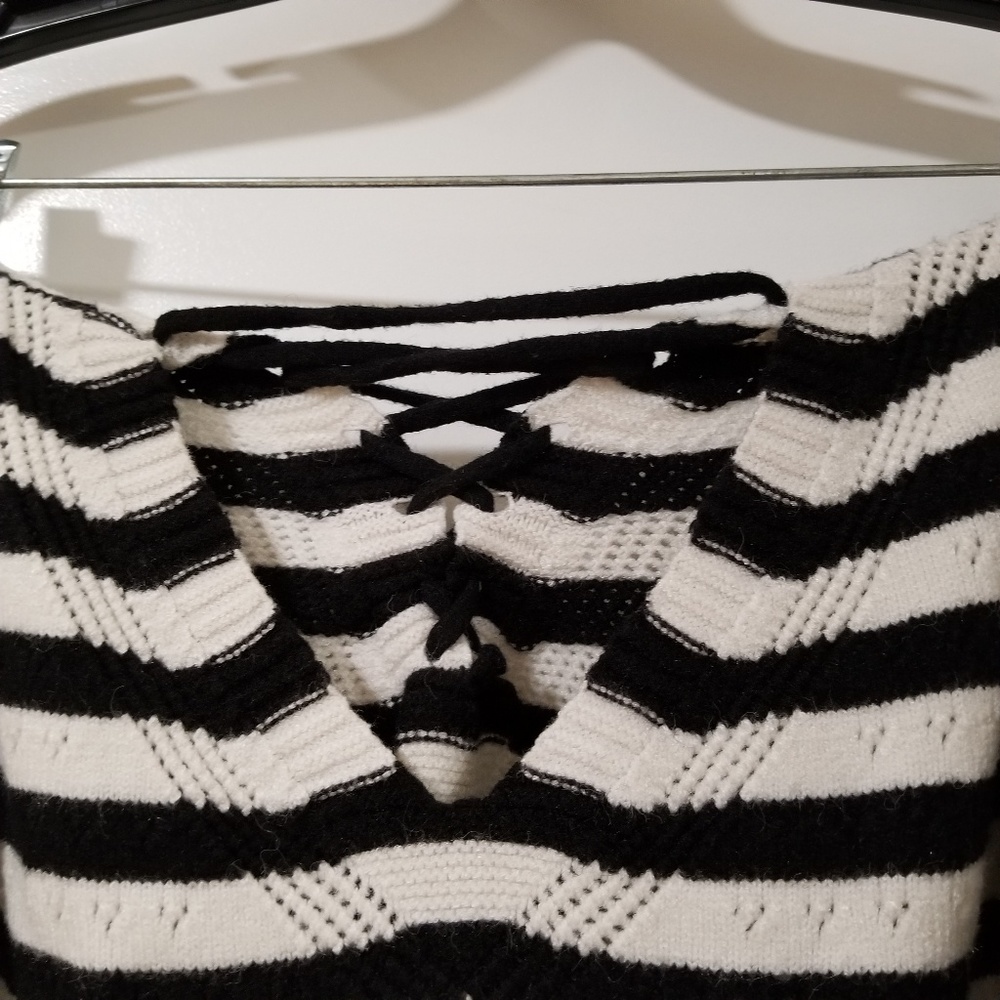 Sweater - Picture 3 of 5
